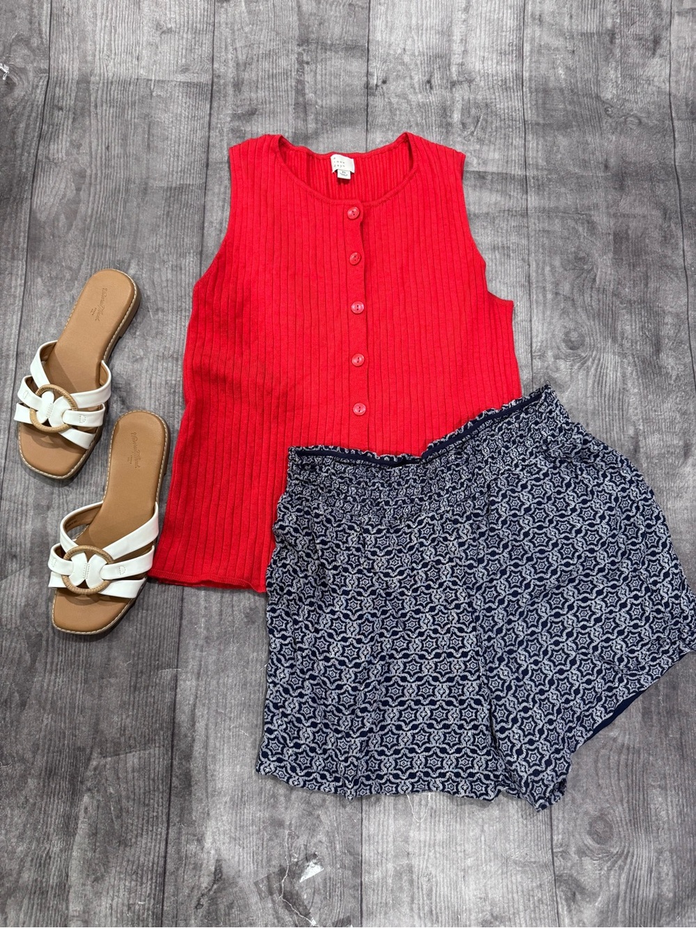 A New Day Red Ribbed Button-Front Tank Top